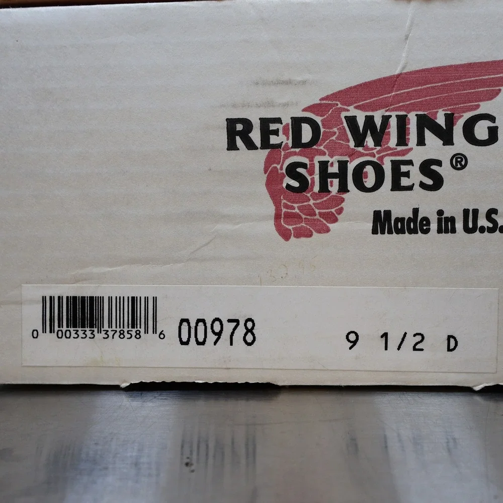 Red Wing 978 Work Boots Mens 9.5 D Brown Leather Vibram Made in USA New